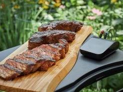 Weber Q 2200 Gasbarbecue -Buiten Kamperen weber q2200 gasbarbecue 2 ecommerce f126